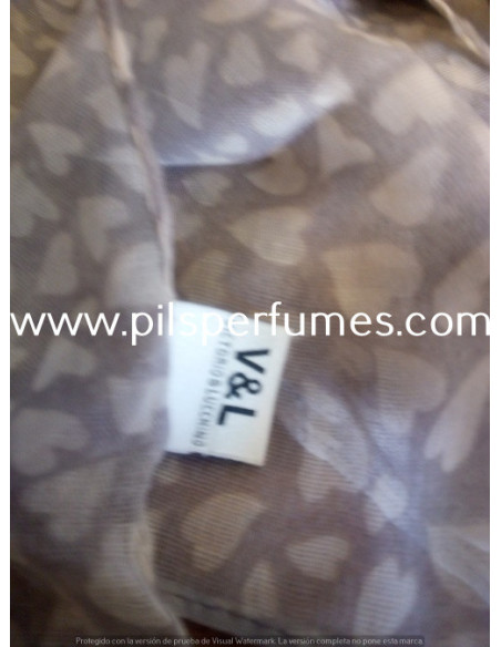 FOULARD VICTORIO & LUCCHINO  COLOR PIEDRA CON CORAZONES BEIGE