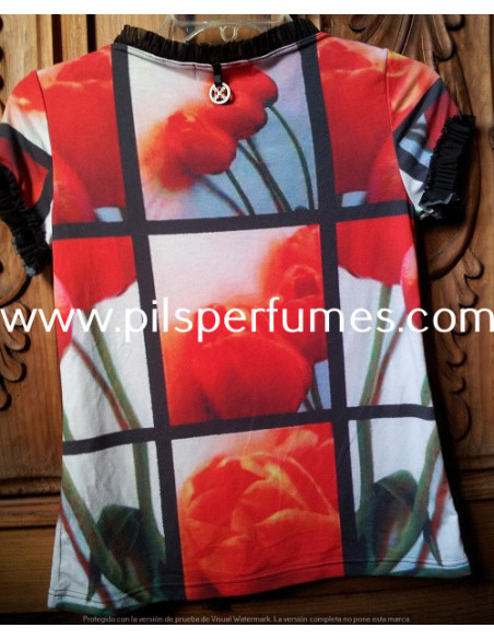 CAMISETA THAMATO ESTAMPADA FLOR TONOS ROJO Y FRUNCIDO