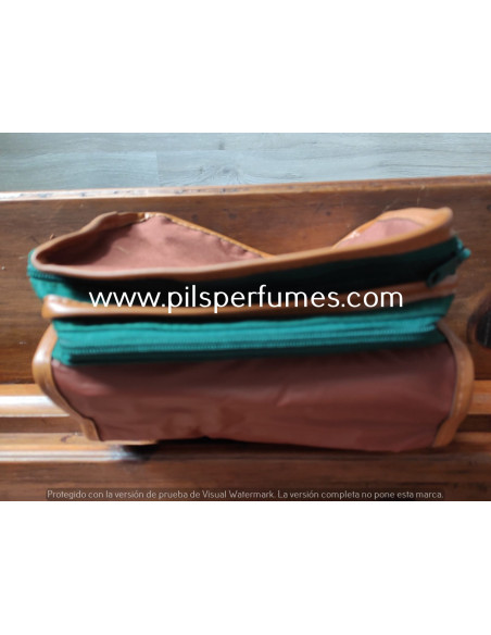 NECESER CARACTÈRE ROPA LONA PLASTIFICADA