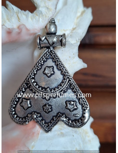 Colgante de plata y COLGANTE TRIANGULAR PLATA MEXICANA MUY TRABAJADO